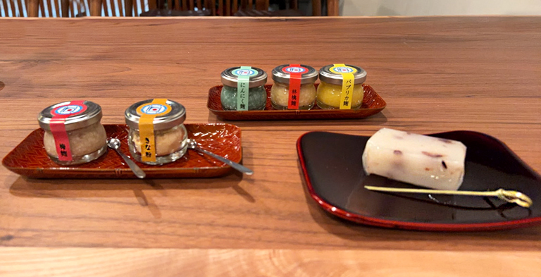 はかた外郎と各フレーバーの麹